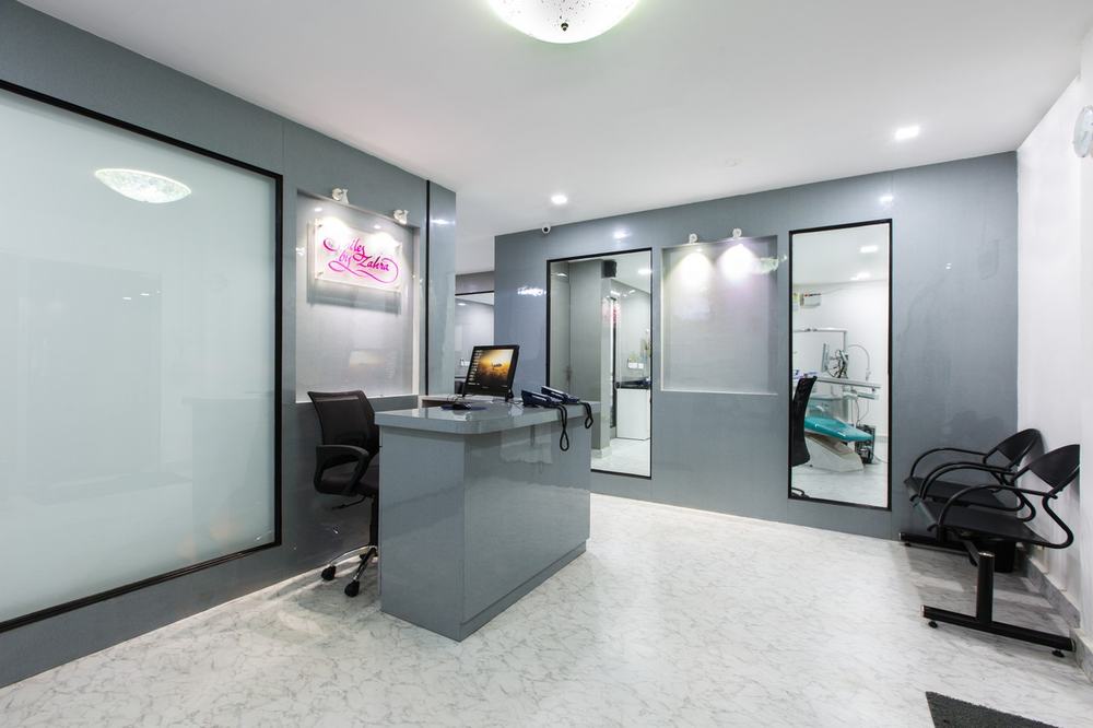Reception desk